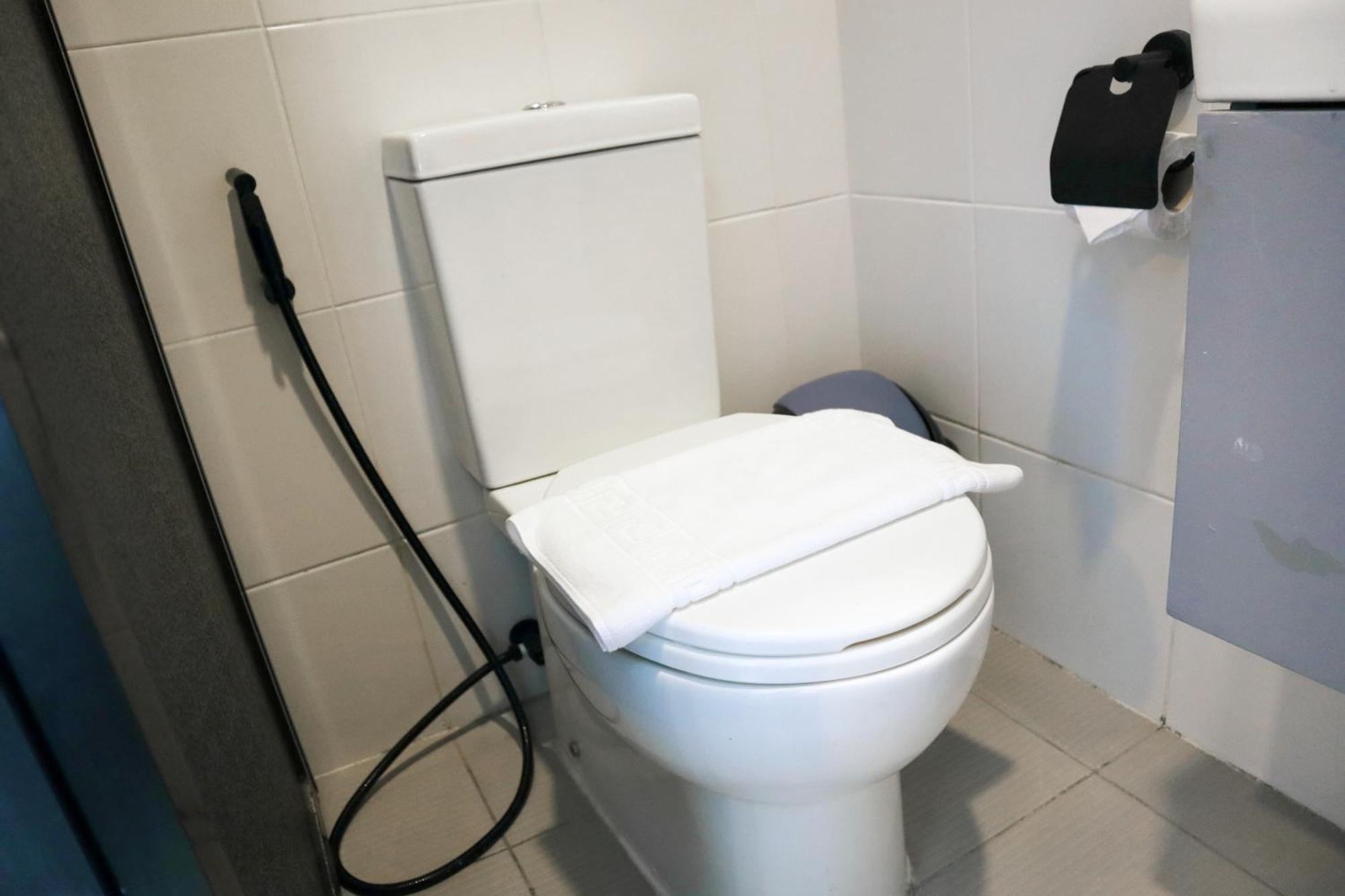 Mystay Hotel Bgc East Makati City Exteriör bild